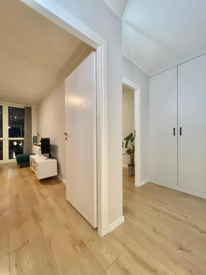 Apartament Przy Atrium, Stacja Metra Rondo Onz Varsó Kültér fotó