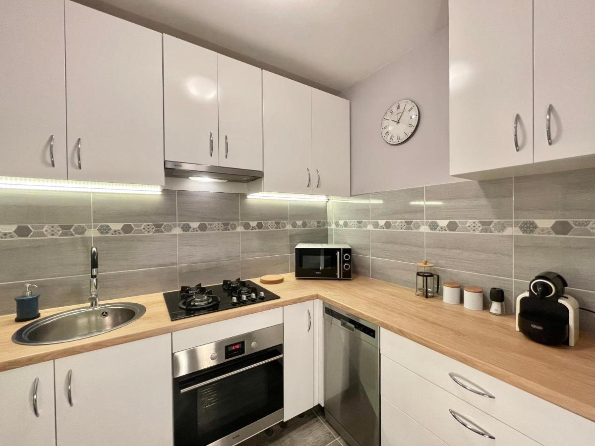 Apartament Przy Atrium, Stacja Metra Rondo Onz Varsó Kültér fotó