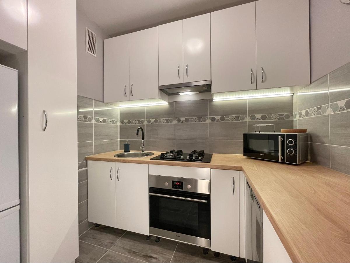 Apartament Przy Atrium, Stacja Metra Rondo Onz Varsó Kültér fotó