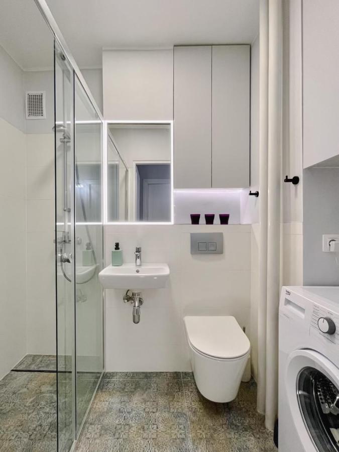 Apartament Przy Atrium, Stacja Metra Rondo Onz Varsó Kültér fotó